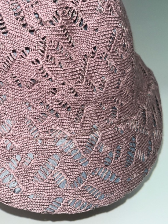 Kangol Women\'s Dusty Pink Knit Visor Hat